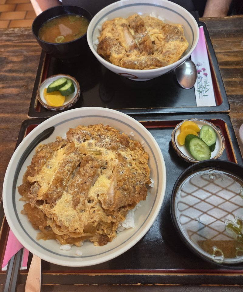 Katsudon tradicional em Tabata